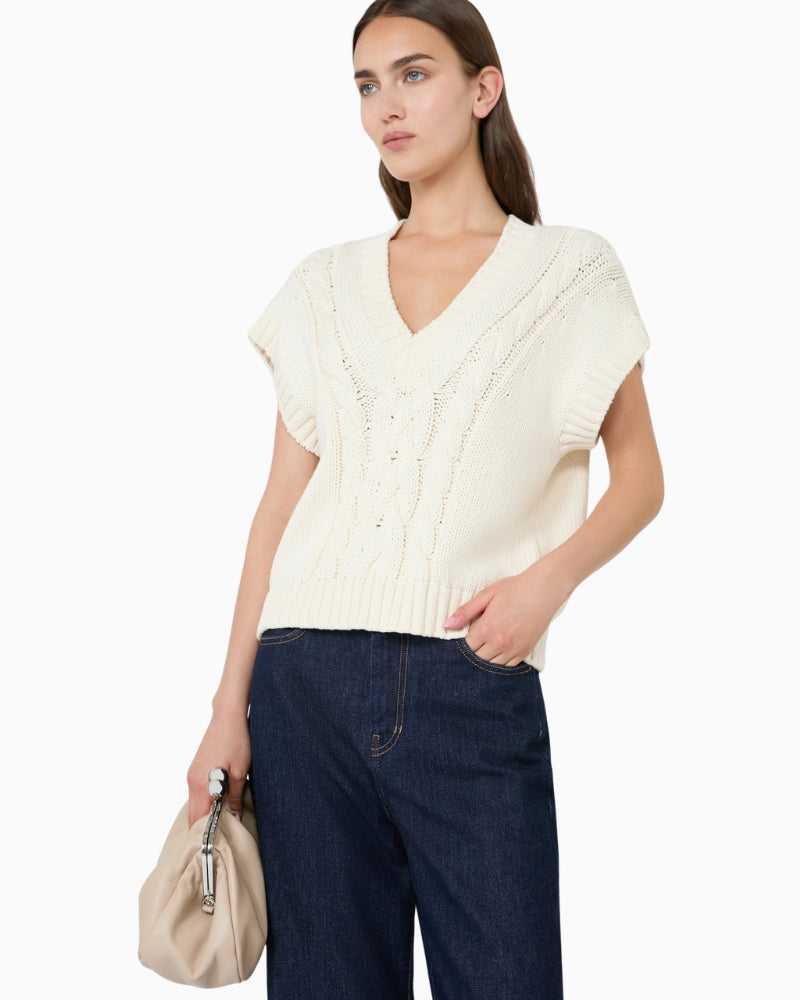 Weekend Max Mara Cotton Yarn Gilet in Ecru V-neck detail