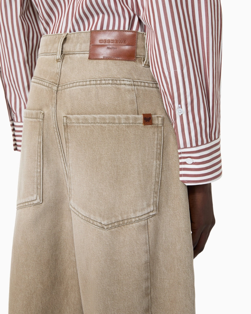 Weekend Max Mara Worn-Look Denim Barrel-Leg Jeans in Beige pocket detail