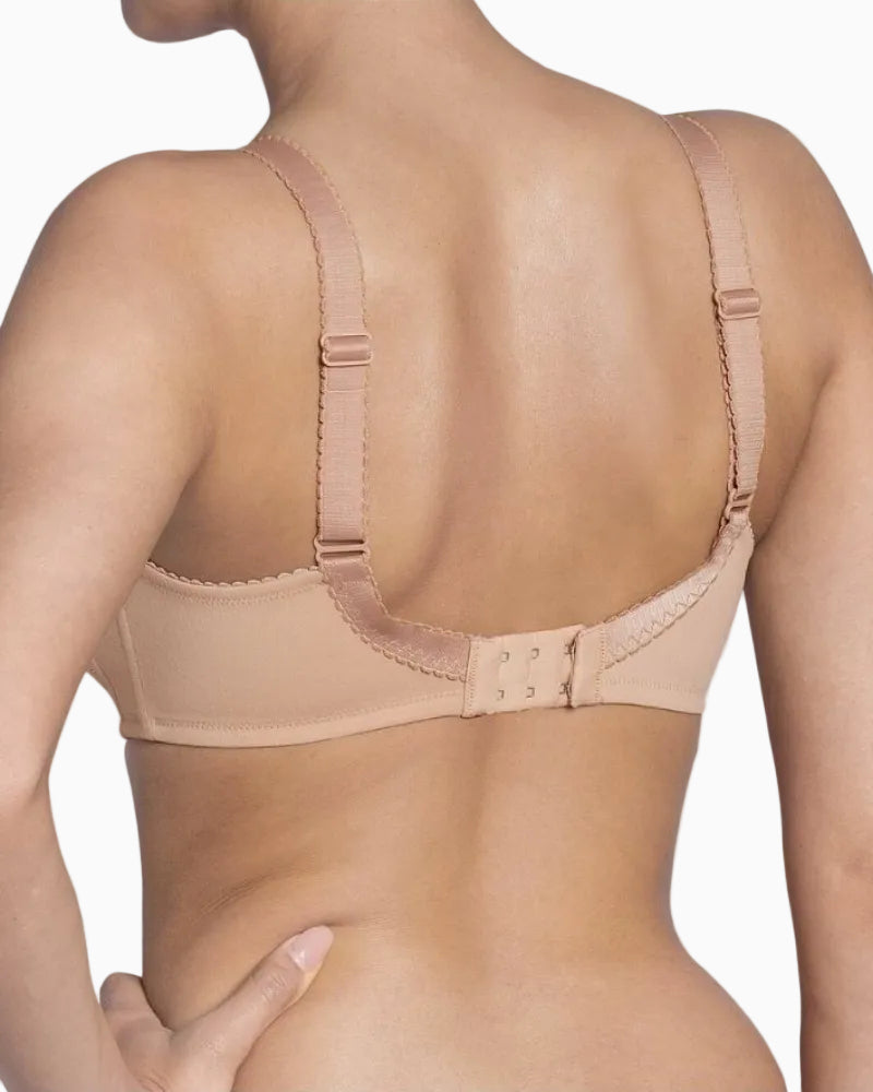 Triumph - Delicate Doreen in Skin strap details